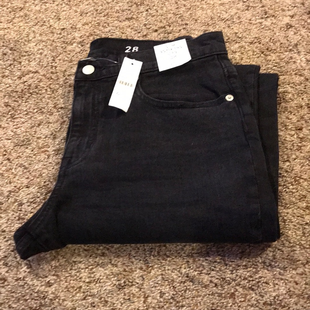 NWT!  J.Crew black distressed slim boyfriend jean 💕